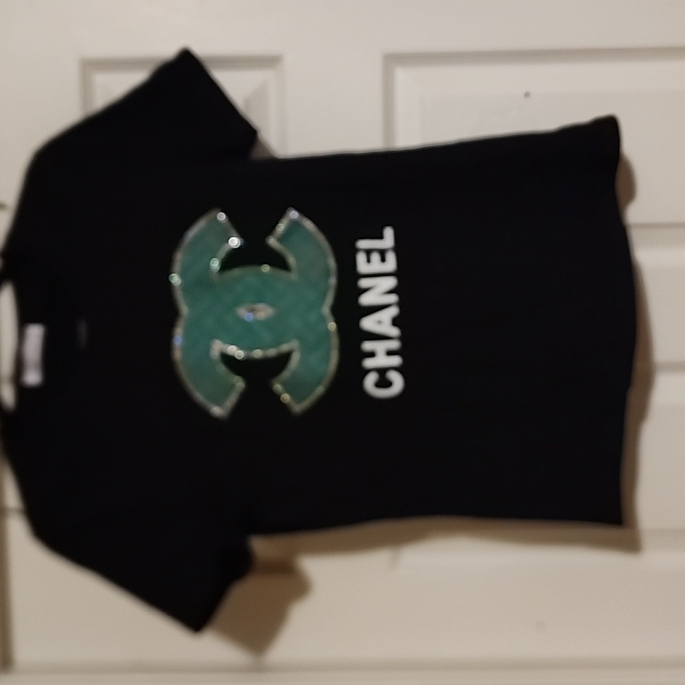 Chanel tshirt